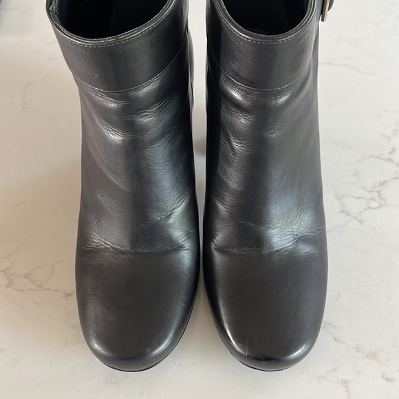 EUC Prada Black Leather Round Toe Block Heel Heeled Ankle Booties in Size 37 - Picture 3 of 10